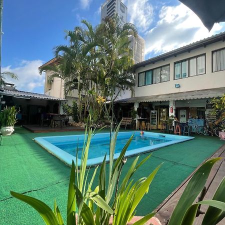 Oceanic Hostel Balneario Camboriu Exterior photo