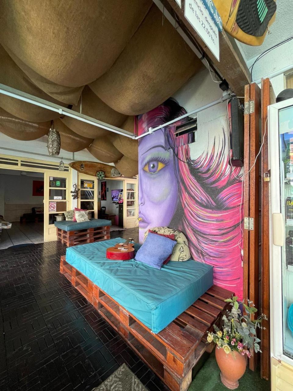 Oceanic Hostel Balneario Camboriu Exterior photo