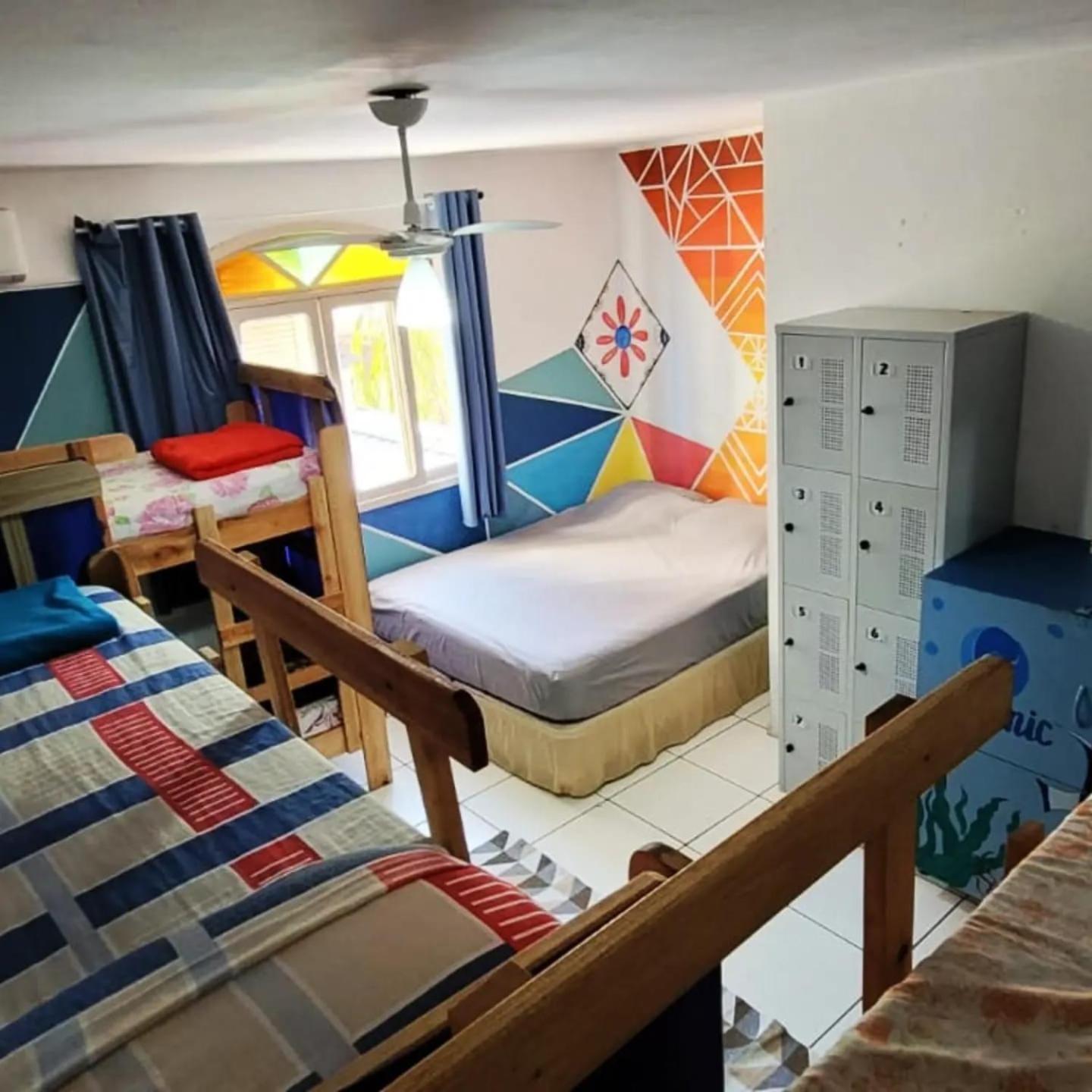 Oceanic Hostel Balneario Camboriu Exterior photo