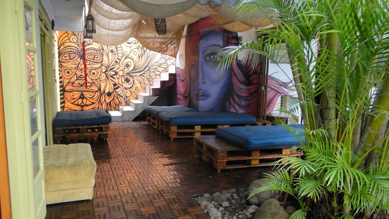 Oceanic Hostel Balneario Camboriu Exterior photo